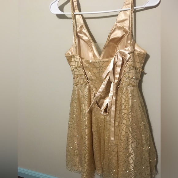 gold hoco dress - Picture 4 of 4